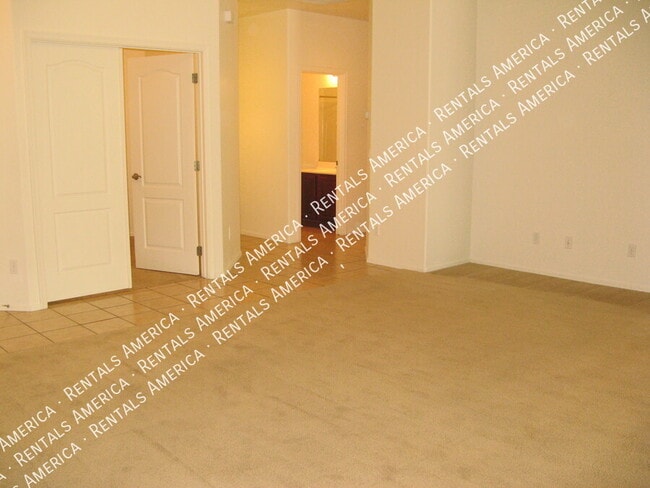 Building Photo - 1378 W Brangus Way