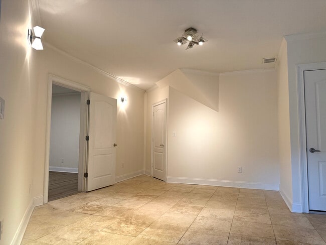 Building Photo - 3930 Paper Mill Rd SE