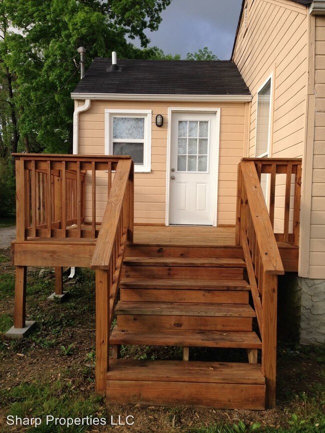 Building Photo - 3 br, 1.5 bath House - 5633 State Line Road