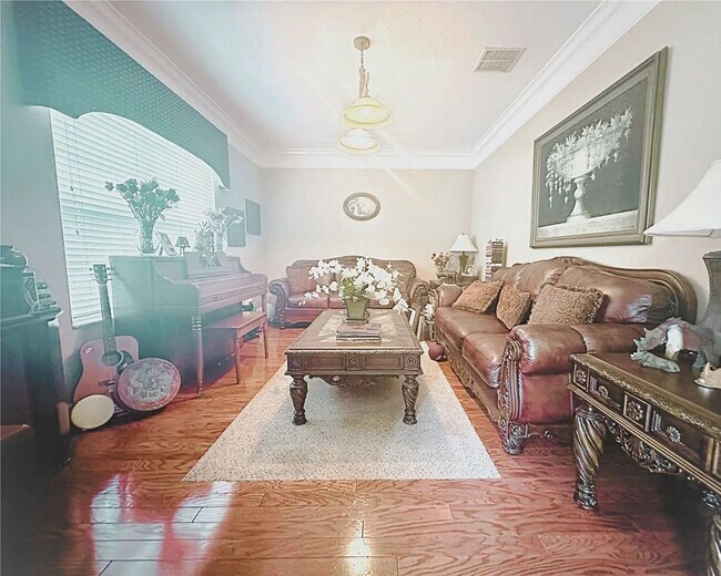 Foto del edificio - 8650 Tara Oaks Ct