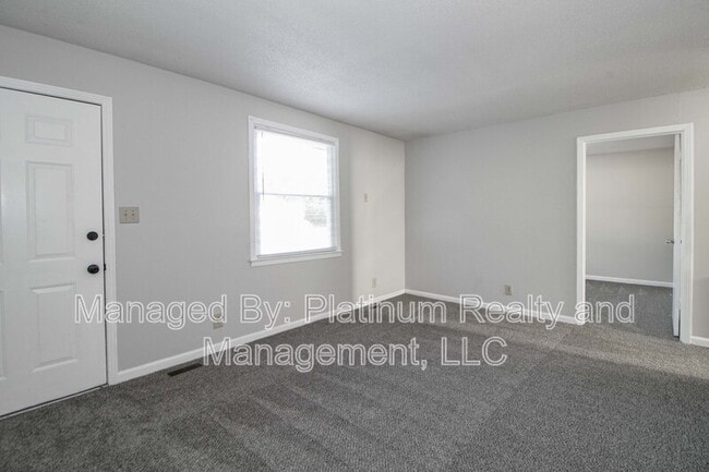 Building Photo - 1434 McCan Dr