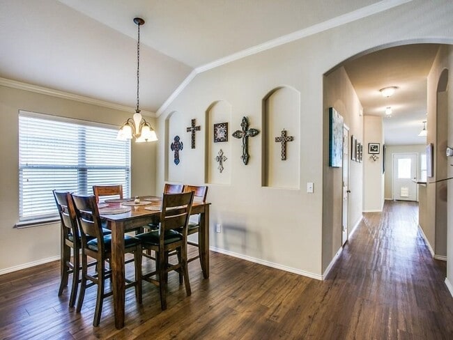 Building Photo - 10333 Bradshaw Dr