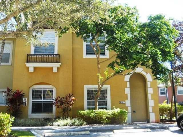 Foto del edificio - 3156 Merrick Terrace