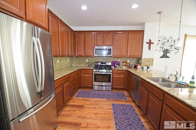 Building Photo - 1051 Bogie Ct