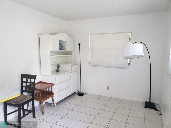 Foto del edificio - 274 SW 9th St