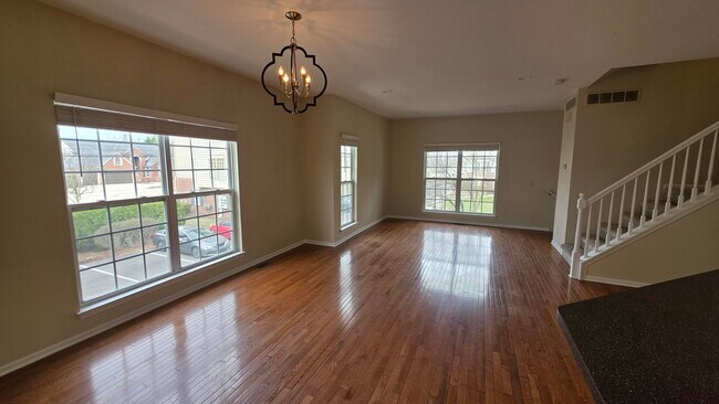 Foto del edificio - 1580 Kessler Ave