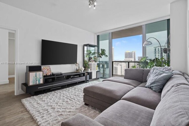 Foto del edificio - 79 SW 12th St