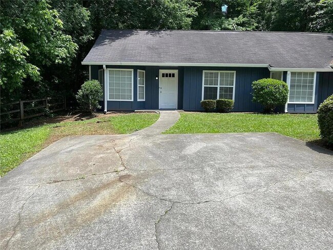 Building Photo - 5140 Farm Pl Dr NE