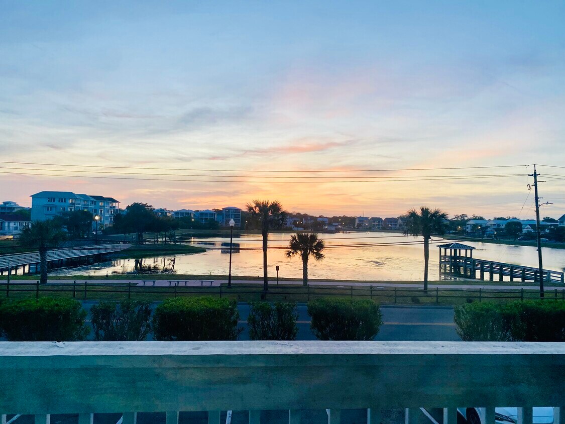 Foto principal - 600 Carolina Beach Ave S