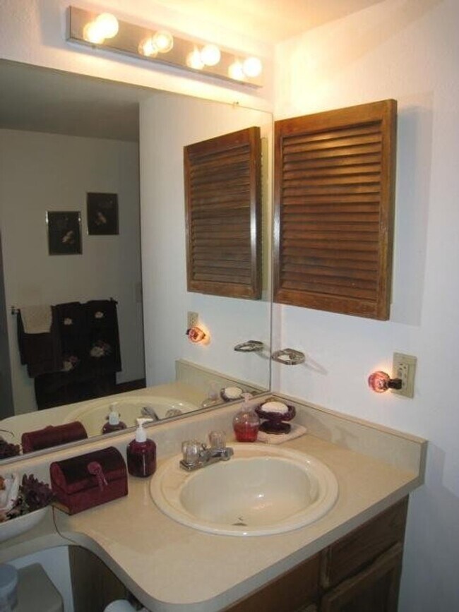 Foto del edificio - 1 Bedroom 1 Bath in Woodside Village