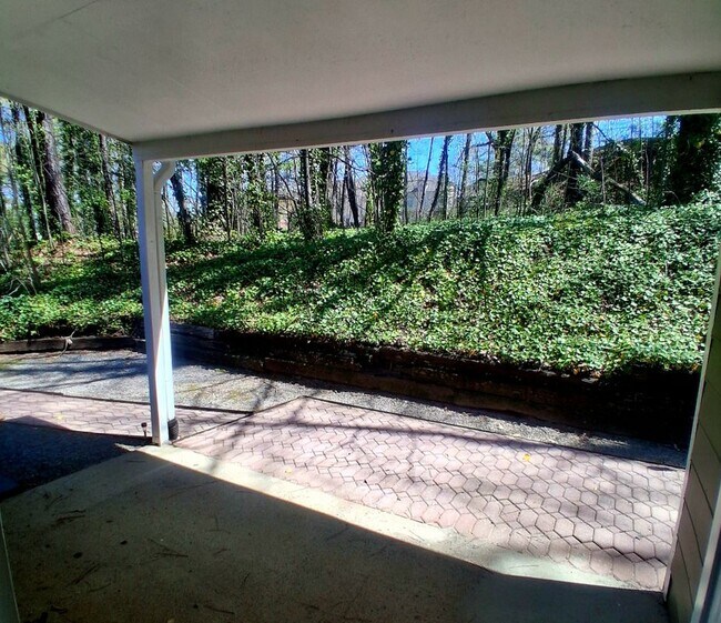 Foto del edificio - 4067 Coopers Hill Dr SE