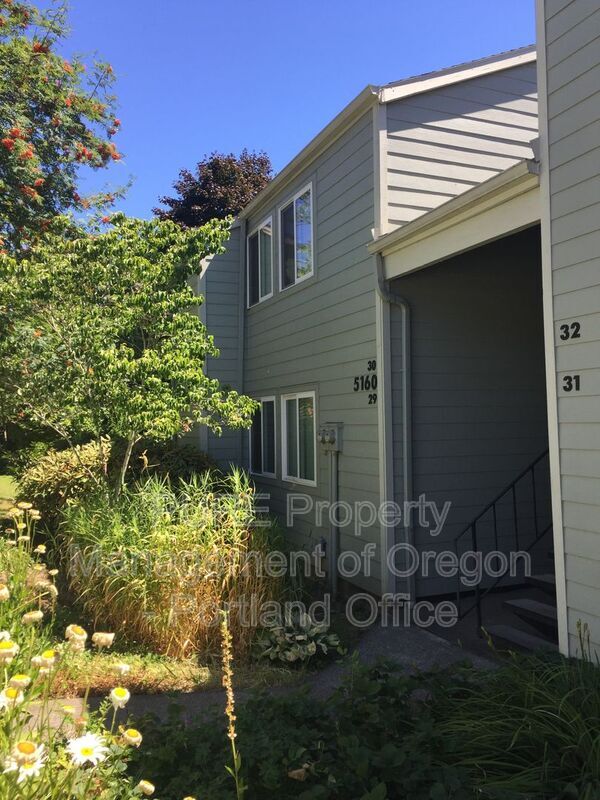 Foto del edificio - 5160 NW Neakahnie Ave