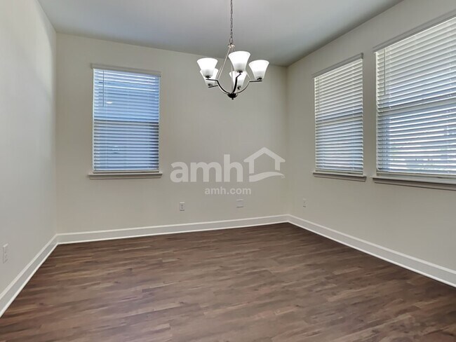 Foto del edificio - 2913 Rolling Acres Rd