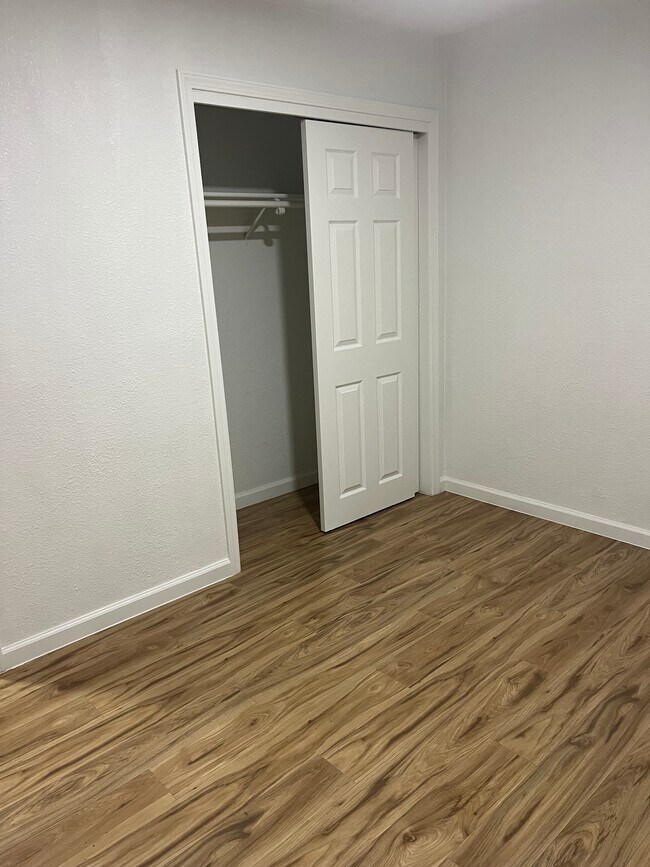 Foto del edificio - 5120 W Lamona Ave