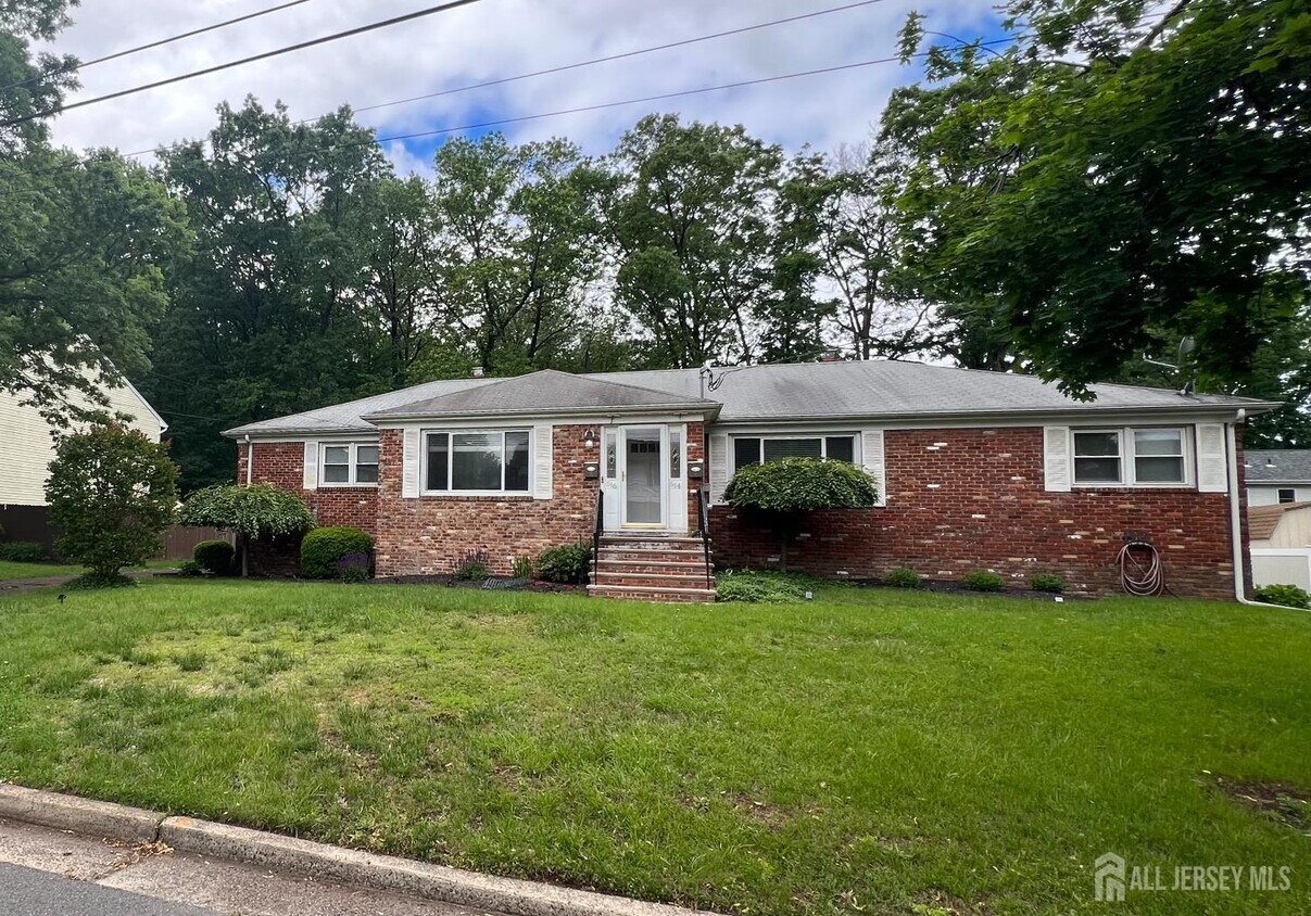 Foto principal - 514-516-516 Carmine Ave