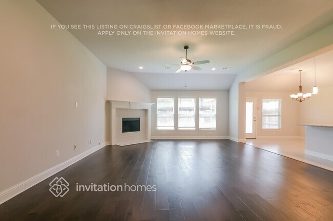 Foto del edificio - 1617 Whispering Trail Dr