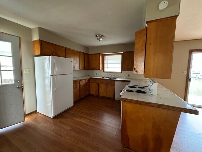 Foto del edificio - Come take a look at this 3-bedroom 2-bath ...