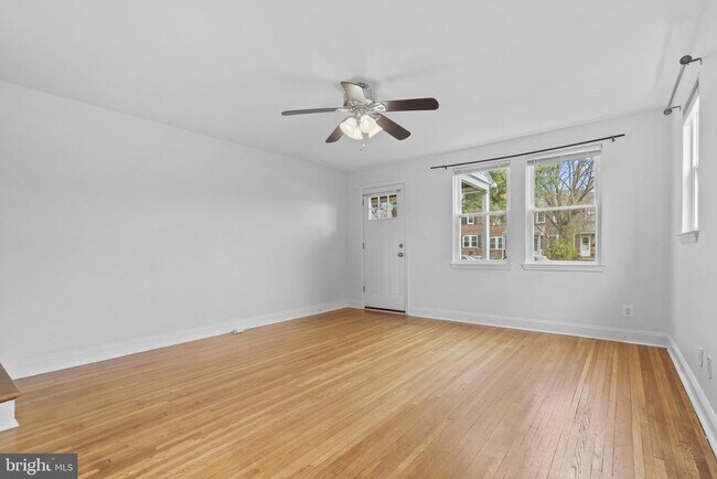 Foto del edificio - 227 Willow Ave