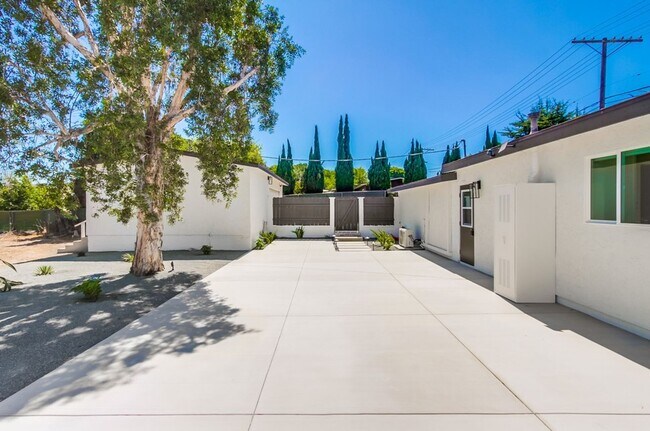 Foto del edificio - Charming & Upgraded San Marcos Home with P...