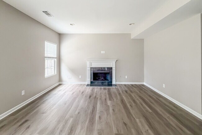 Foto del edificio - 2653 Jordan Ridge Dr