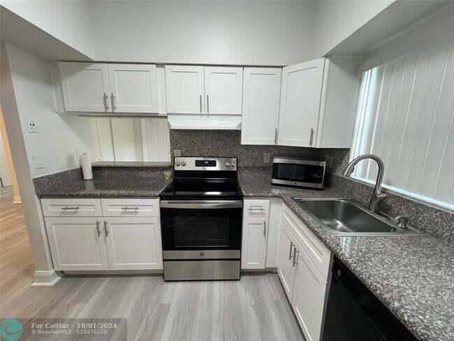 Foto del edificio - 1761 NW 96th Terrace