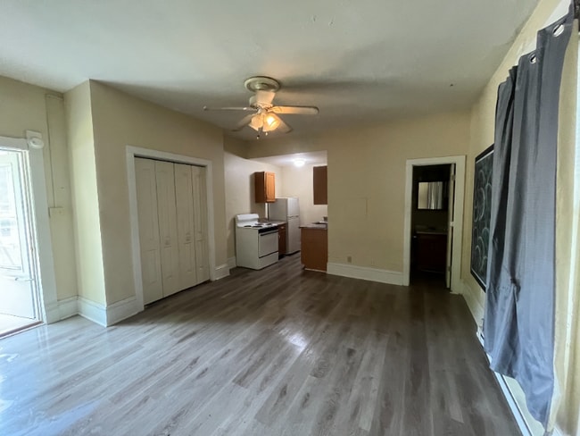 Building Photo - 505 Woodward St