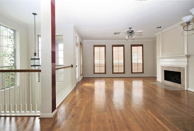 Building Photo - 34 Waugh Dr
