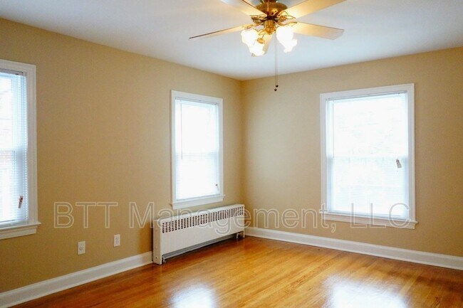 Foto del edificio - 8406 Greenwood Ave