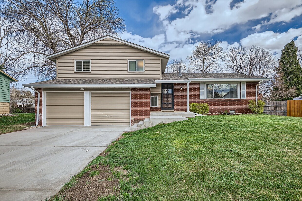 Primary Photo - 2772 S Saulsbury St