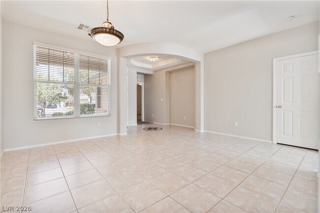 Foto del edificio - 5708 Clarendon Ln