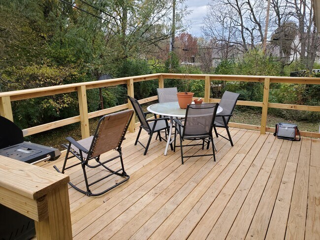 Building Photo - 3905 Hidden Springs Dr