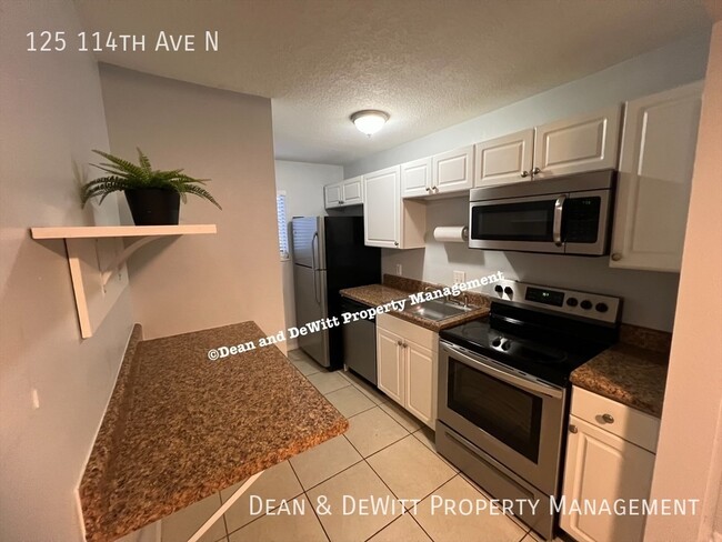 Foto del edificio - 125 114th Ave N