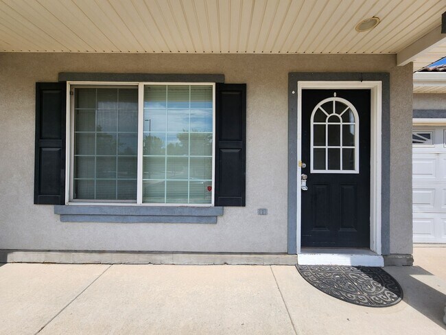 Foto del edificio - Great 3 Bed Ranch Style Home In Green Vall...