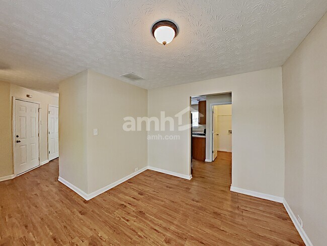 Foto del edificio - 809 Winbrook Dr