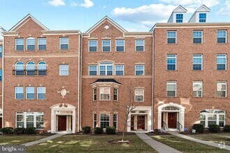 Building Photo - 15151 Leicestershire St