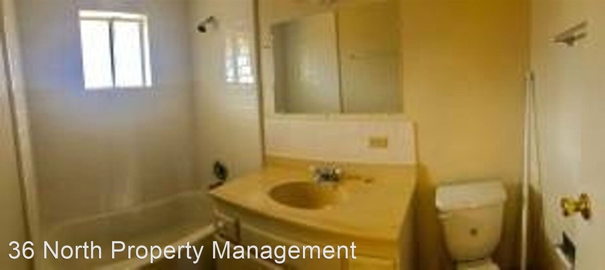 Building Photo - 176 Palm Ave