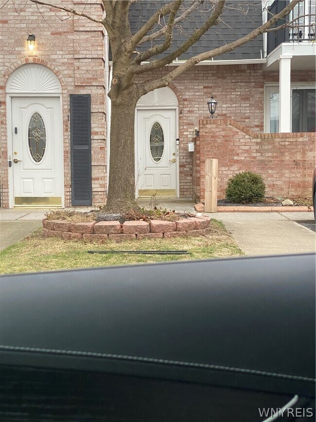 Foto del edificio - 4585 Chestnut Ridge Rd