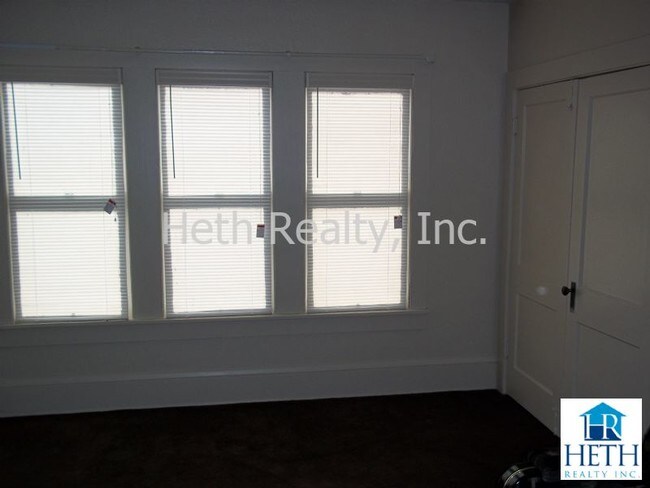 Building Photo - 1257 McDuff Ave S