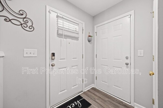 Building Photo - 16865 Timber Crossing Rd