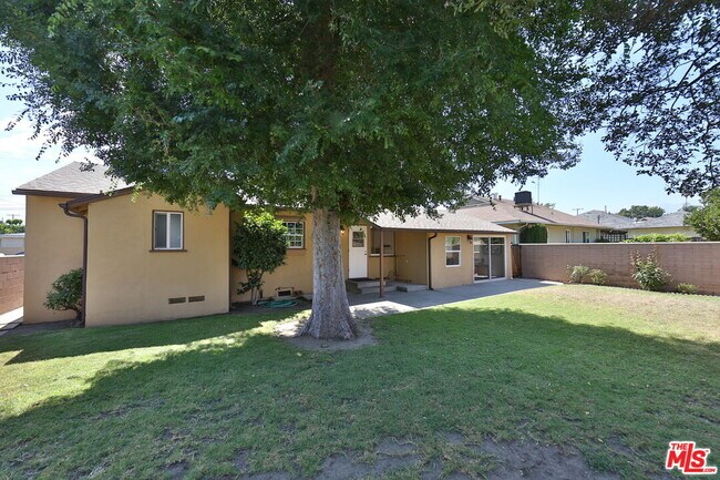 Building Photo - 5424 Arden Dr