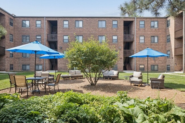 Building Photo - Kenmore Park Apartments in Elmhurst