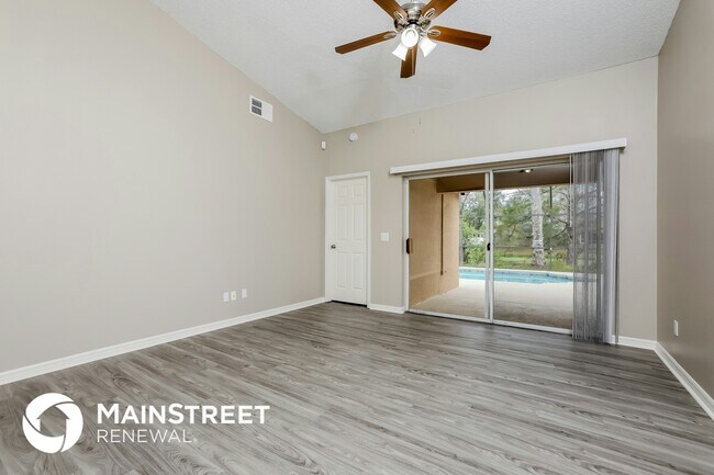 Foto del edificio - 17117 Woodcrest Way