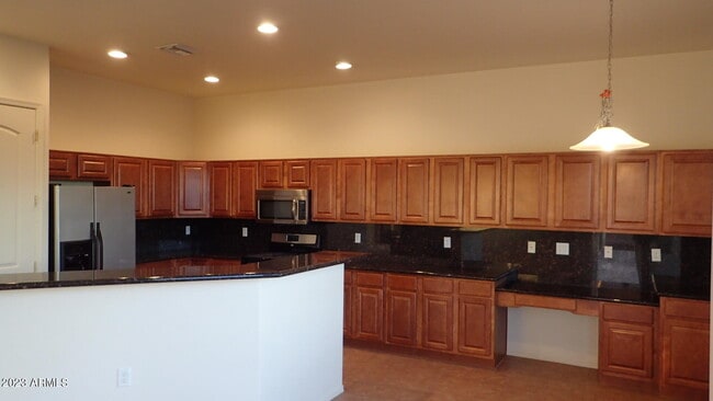 Building Photo - 1445 W Big Room Pl