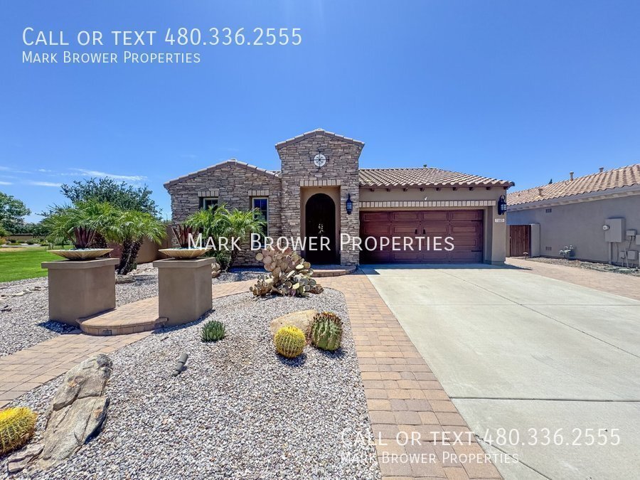 Primary Photo - 2469 E Lantana Dr