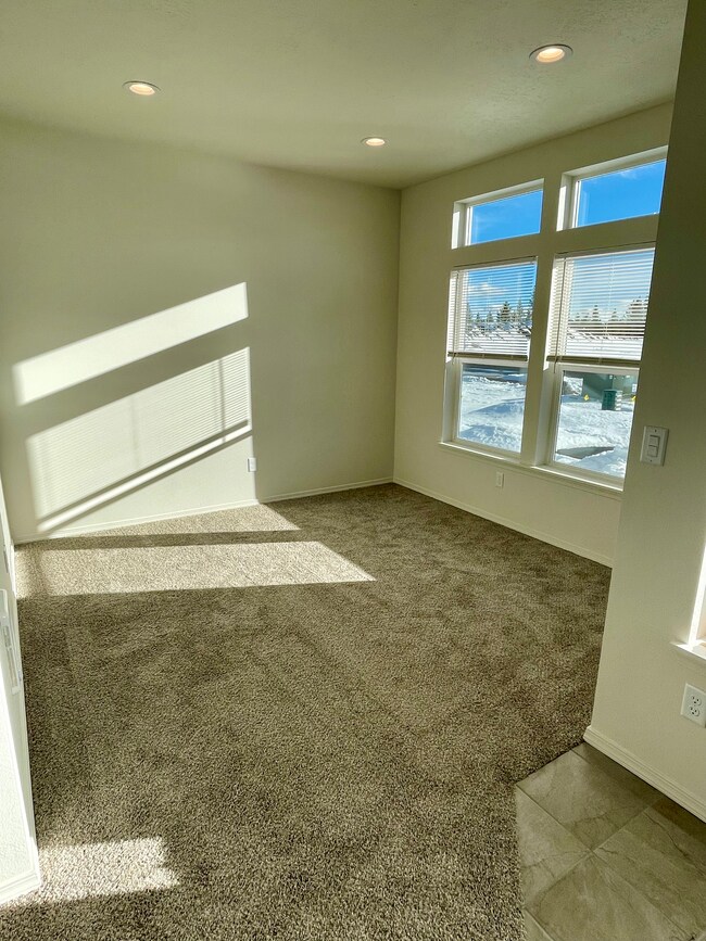 16512 Heath Dr, La Pine, OR 97739 Townhome Rentals in La Pine OR