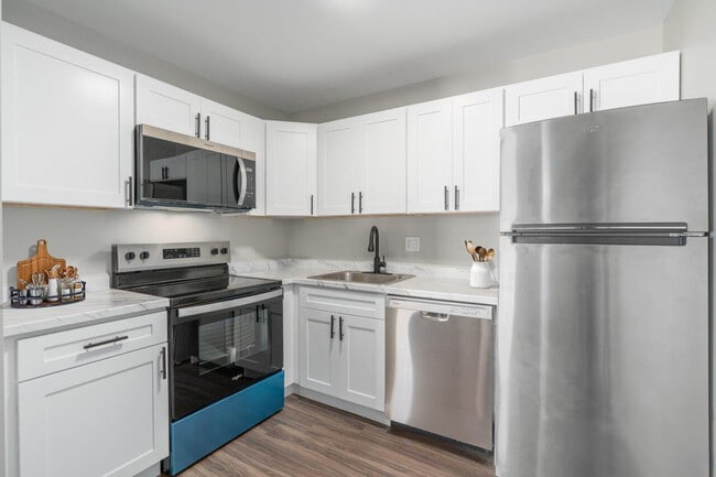 Building Photo - Fairmont Place