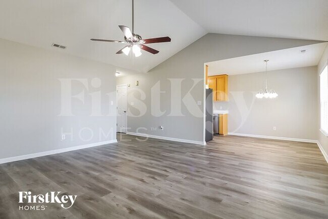 Foto del edificio - 129 Glengariff Ln