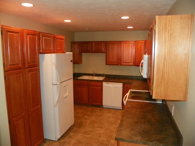 Building Photo - 6501 Whitewater Ln