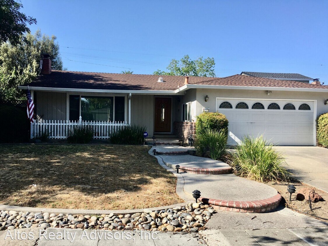 Primary Photo - 3 br, 2 bath House - 4893 Clarendon Drive