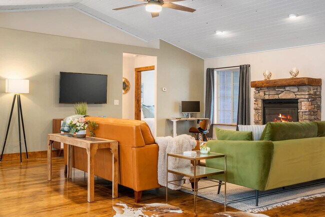 Foto del edificio - 1054 Canoe Loop